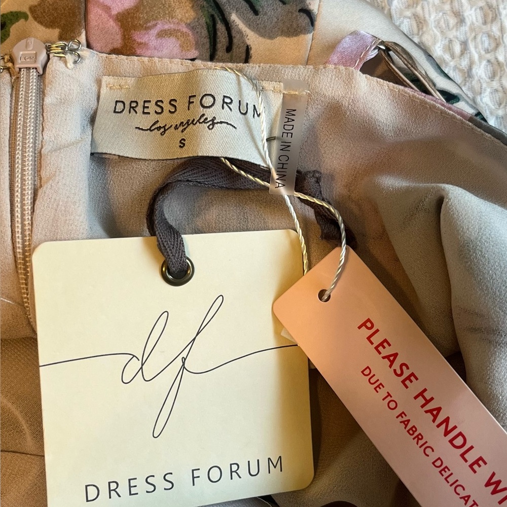 Dress Forum Cream and Pink Floral Dress - Picture 5 of 5